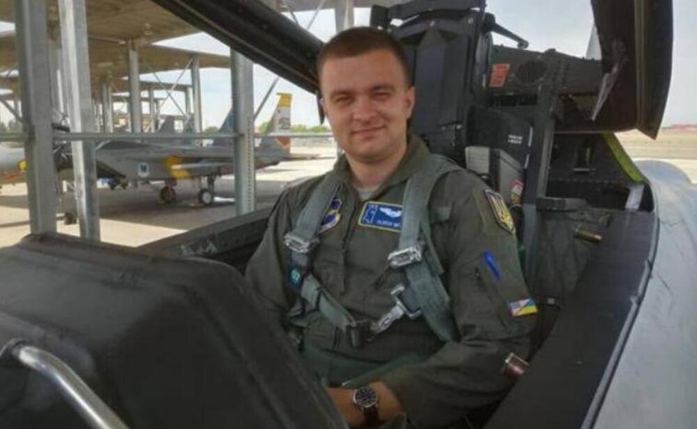 Oleksij Mes, pilot, ukrajinski pilot, Mesečeva riba