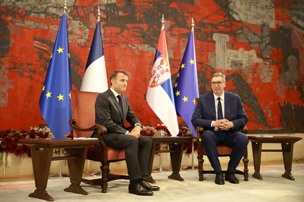 "HVALA MAKRONU ŠTO JE IZRAZIO ŽELJU DA POSETI JOŠ NEKI GRAD U SRBIJI" Vučić: Naša saradnja se provlači kroz sve sfere društva FOTO