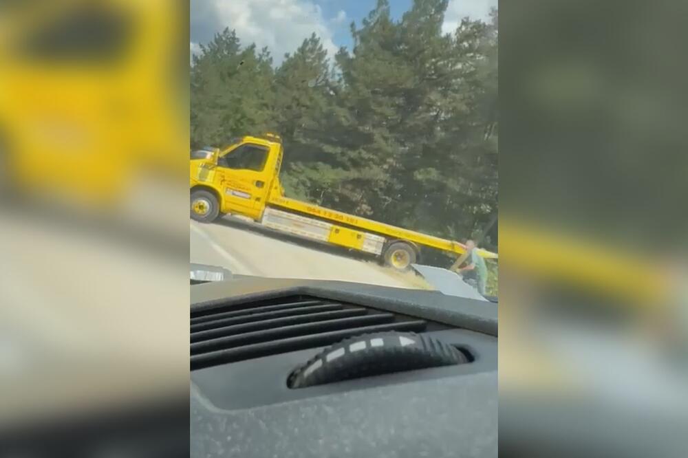 TEŠKA SAOBRAĆAJKA NA PUTU ČAJETINA - ZLATIBOR: Vatrogasci zatekli lice sa invaliditetom u vozilu i izvukli ga na sigurno (FOTO)