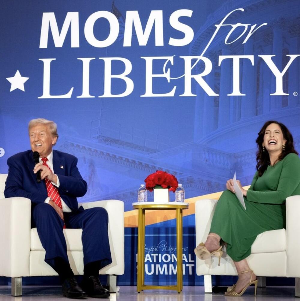 Donald Tramp na konvenciji Moms for Liberty, u Vašingtonu 