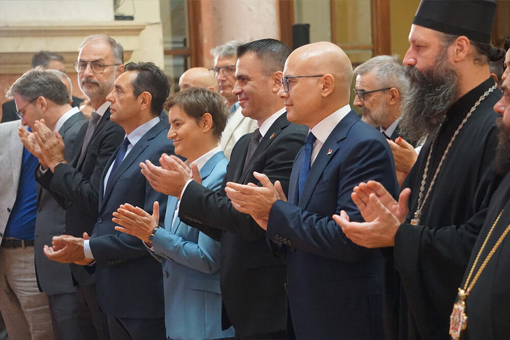 Ana Brnabić, Miloš Vučević, Jedinstvo i snaga naroda - Srbija