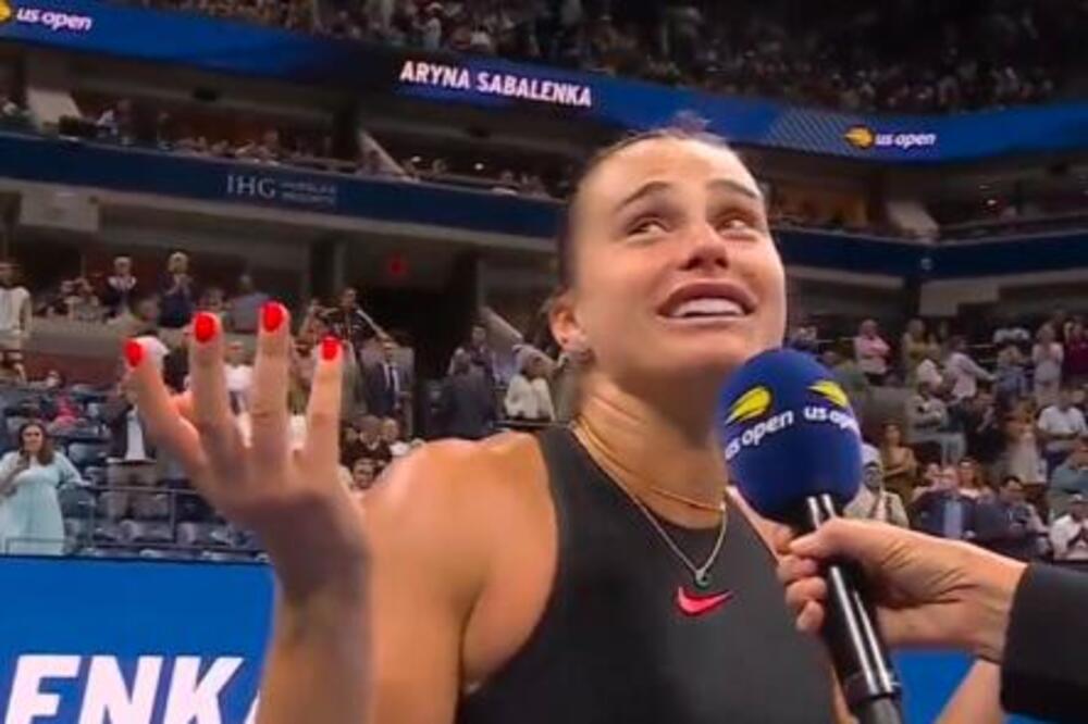 HIT - SABALENKA REŠILA DA ČASTI PIĆEM CEO STADION Odlučila da "kupi" navijače, ne sluteći koliko će to da je košta! Ode bogatstvo!