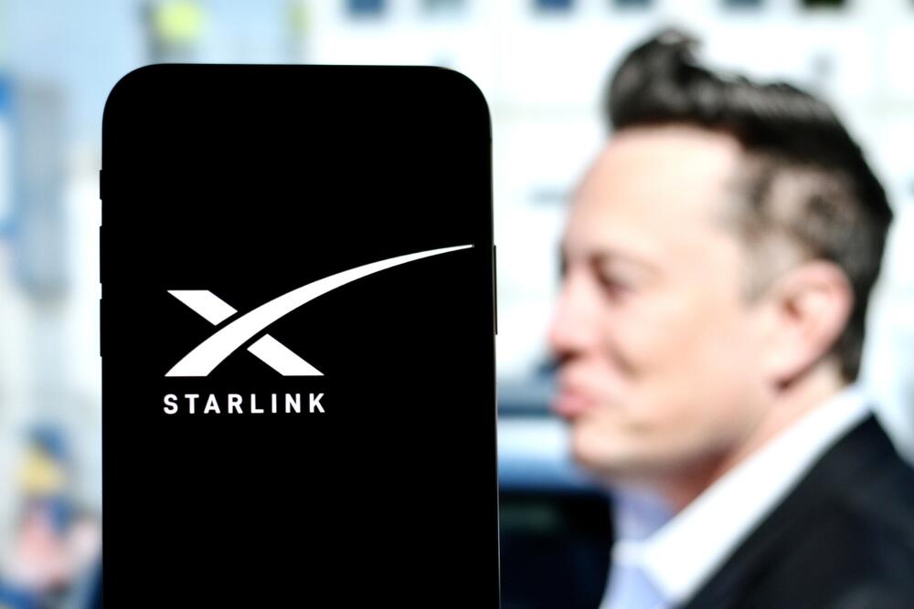 Starlink, Elon Musk