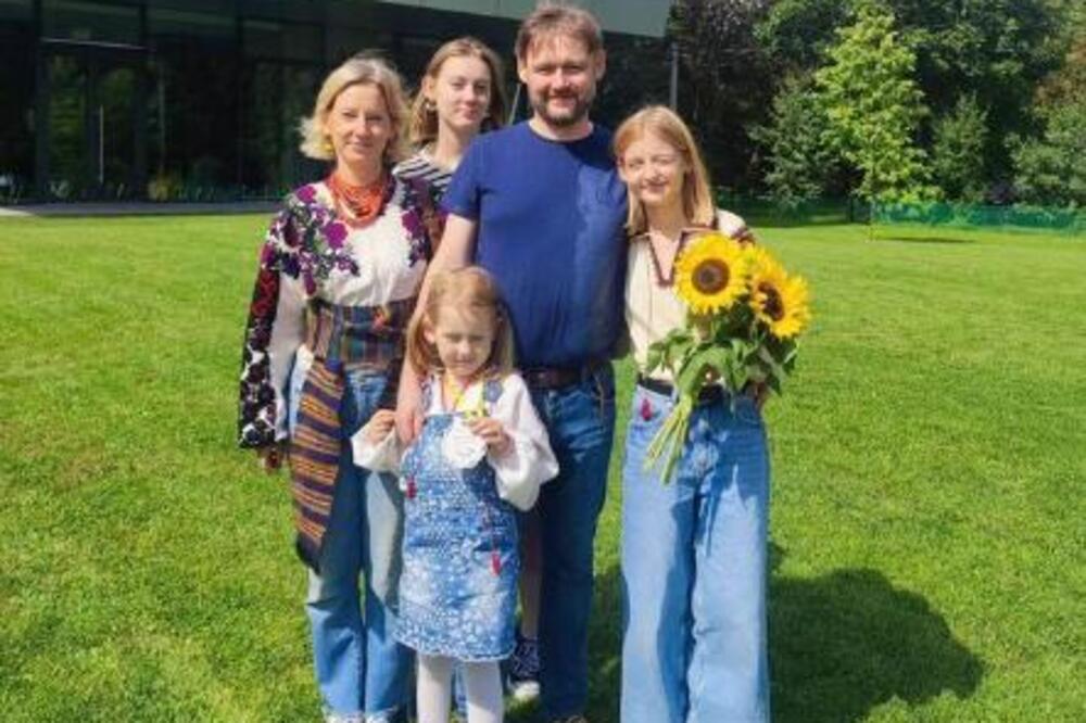 U LAVOVU POGINULA SKORO CELA PORODICA: U ruskom napadu stradale majka i tri ćerke, preživeo samo otac! (FOTO)