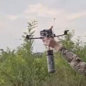 RUSKI DRON-ZMAJ UZVRAĆA UDARAC: Ispaljuje rastopljenu smesu "termit" od